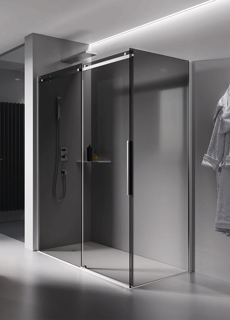 AXIA_SF+F_2 Box doccia con sistema di scorrimento a vista e porta scorrevole ad angolo. Collezione Axia
