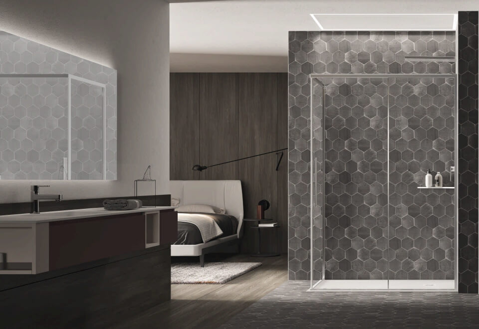 Box doccia con ante scorrevoli ad angolo in camera