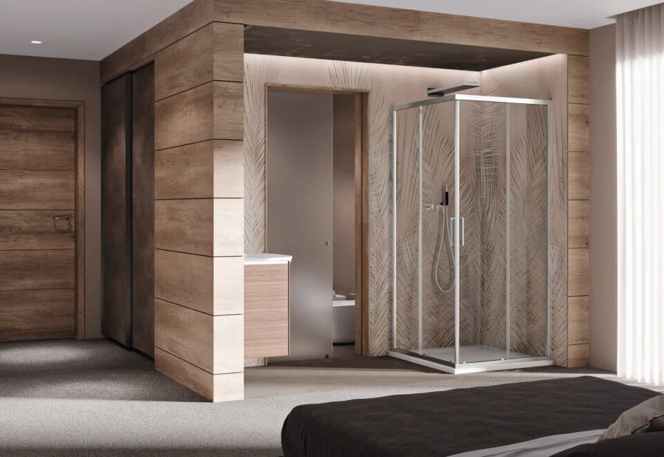 Box doccia ad ante scorrevoli in camera d'albergo