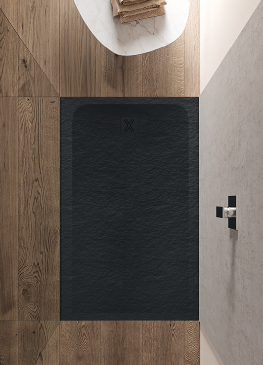 Душевой поддон с эффектом черного камня, вид сверху