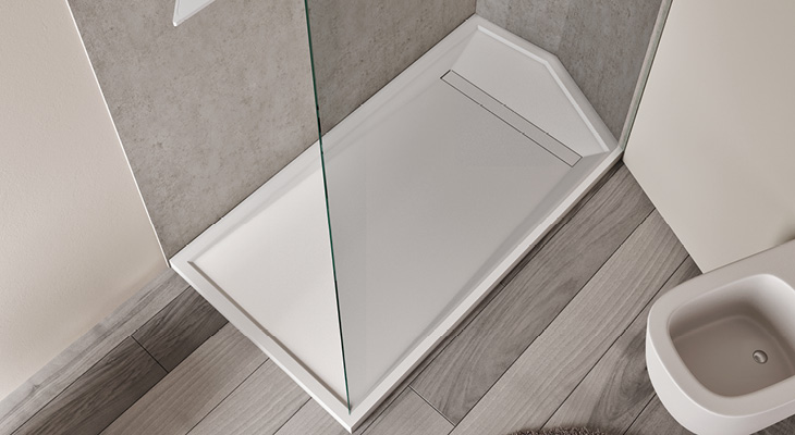 Piatto doccia bianco su misura