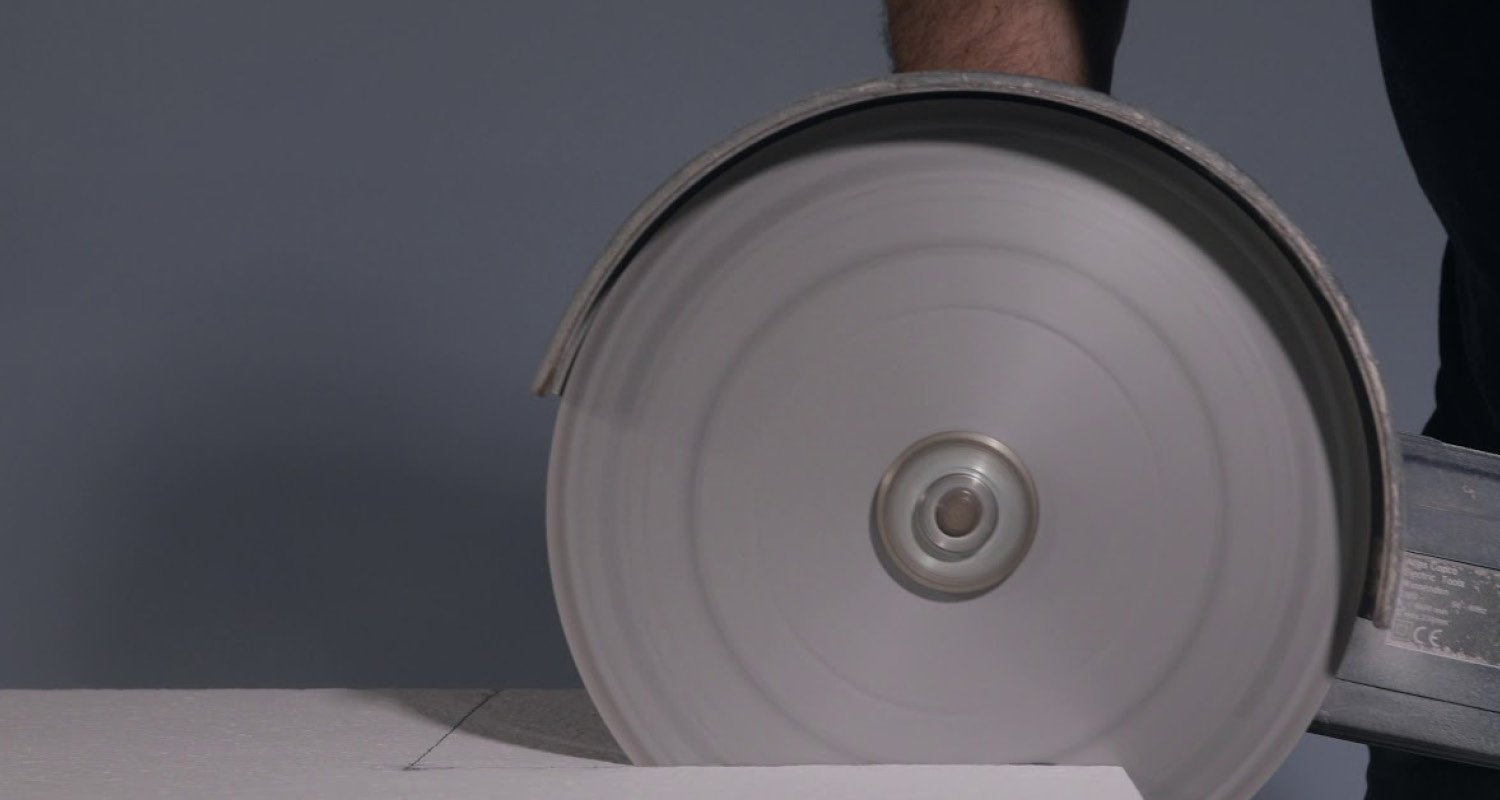 How to cut a shower tray: complete guide